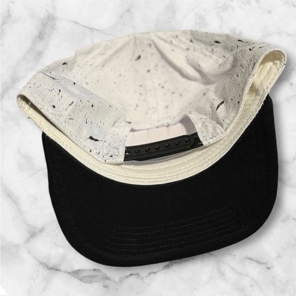 🆕Marvel Skull Graphic SnapBack Cap - Picture 3 of 10